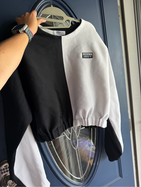 adidas Tops - adidas originals  Black & White Colorblock cinch Cropped Crewneck